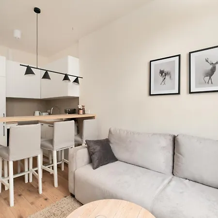 Iris Apartament * 브로츠와프